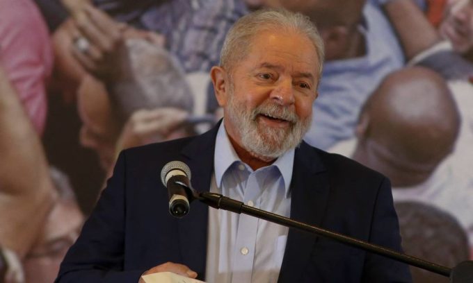 Lula: O Grande Contador de Histórias do Brasil.