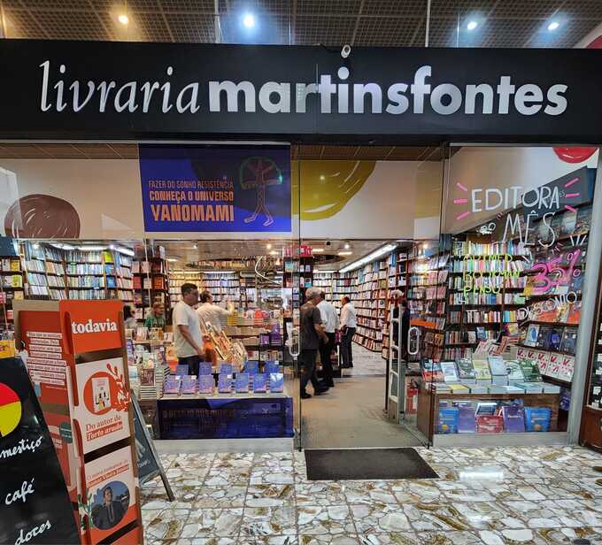 ELLE BRASIL  Livraria Martins Fontes Paulista